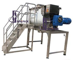 Ribbon Mixer With Central Discharge